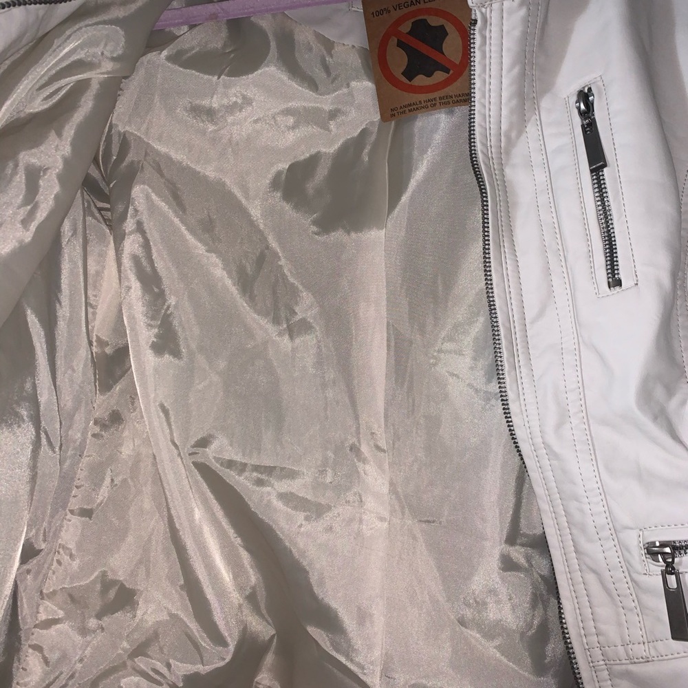 Jacket - Picture 3 of 4